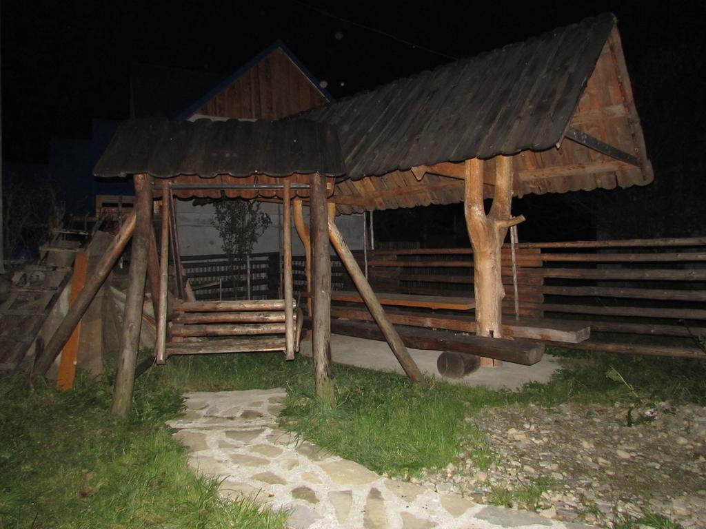 Nota Bene Mykulychyn Villa Ruang foto